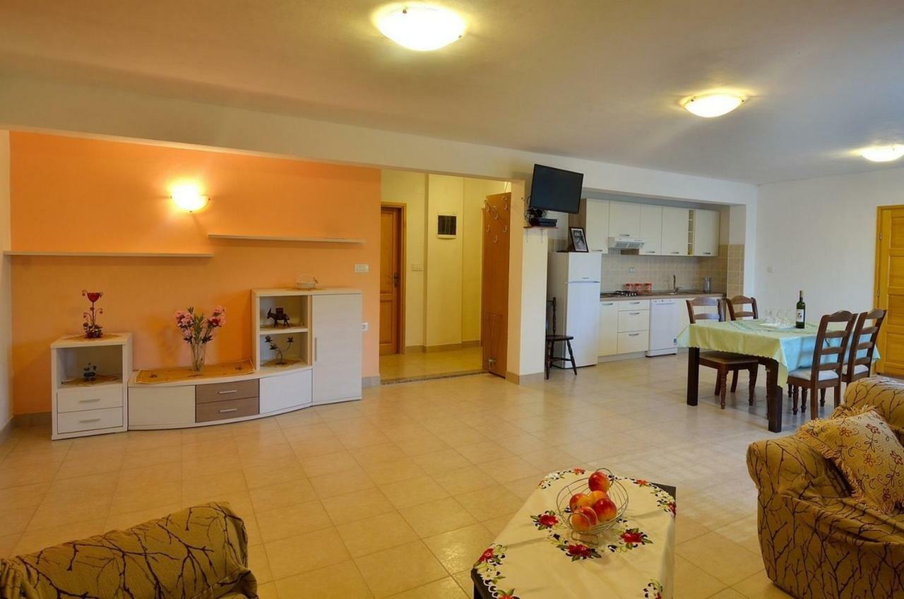 Apartment Nada With Private Pool Бузет Екстер'єр фото