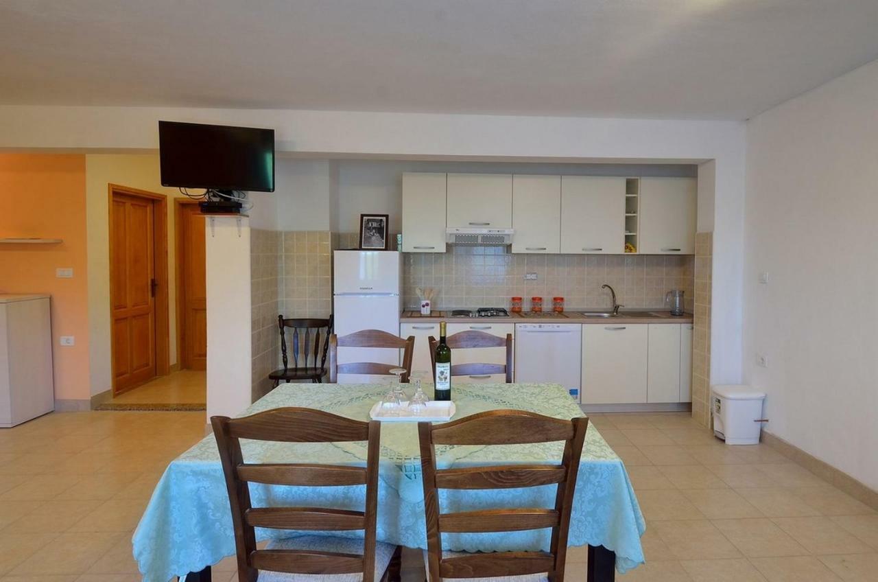 Apartment Nada With Private Pool Бузет Екстер'єр фото